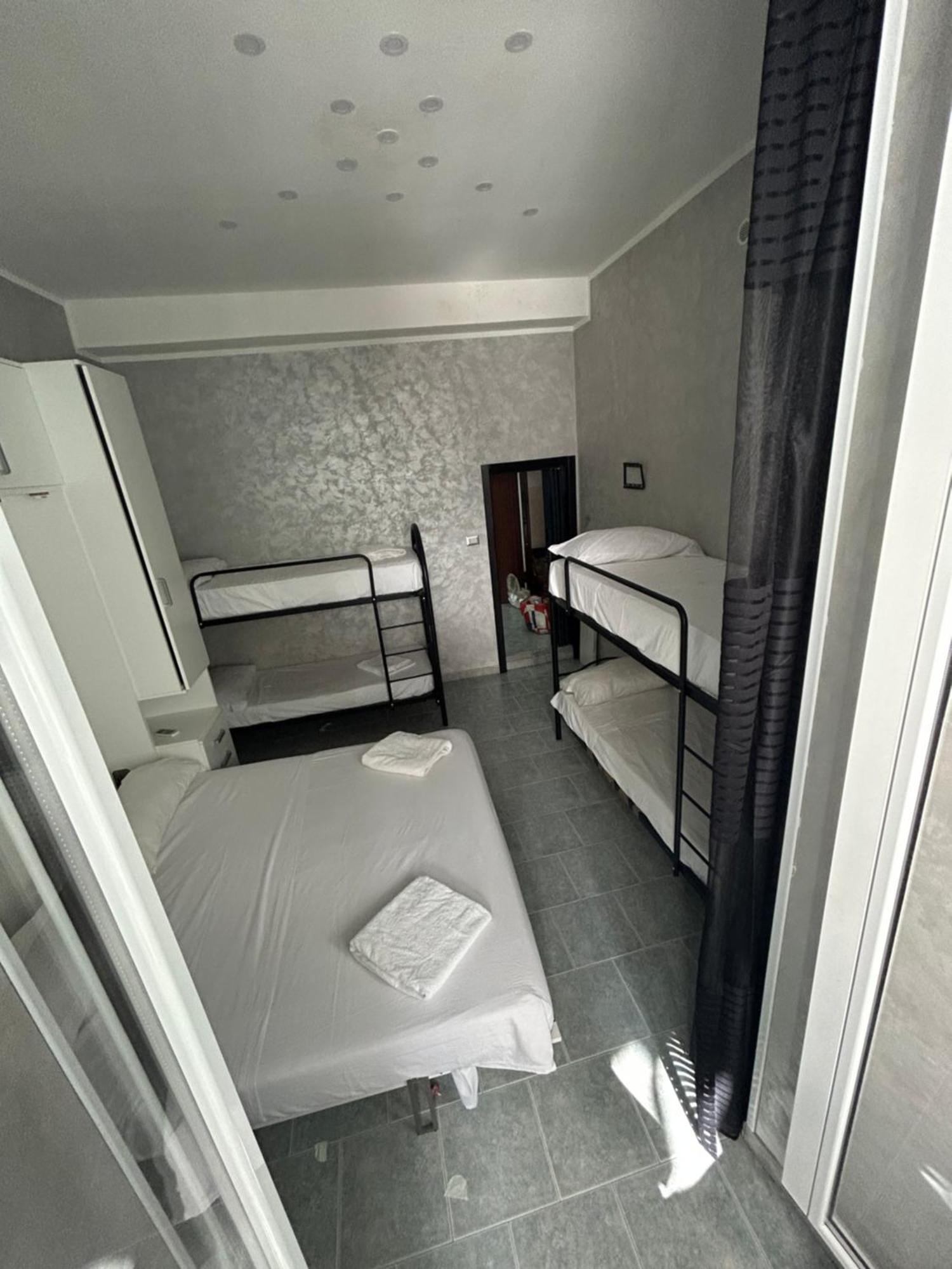 דירות נאפולי Da Concettina House מראה חיצוני תמונה