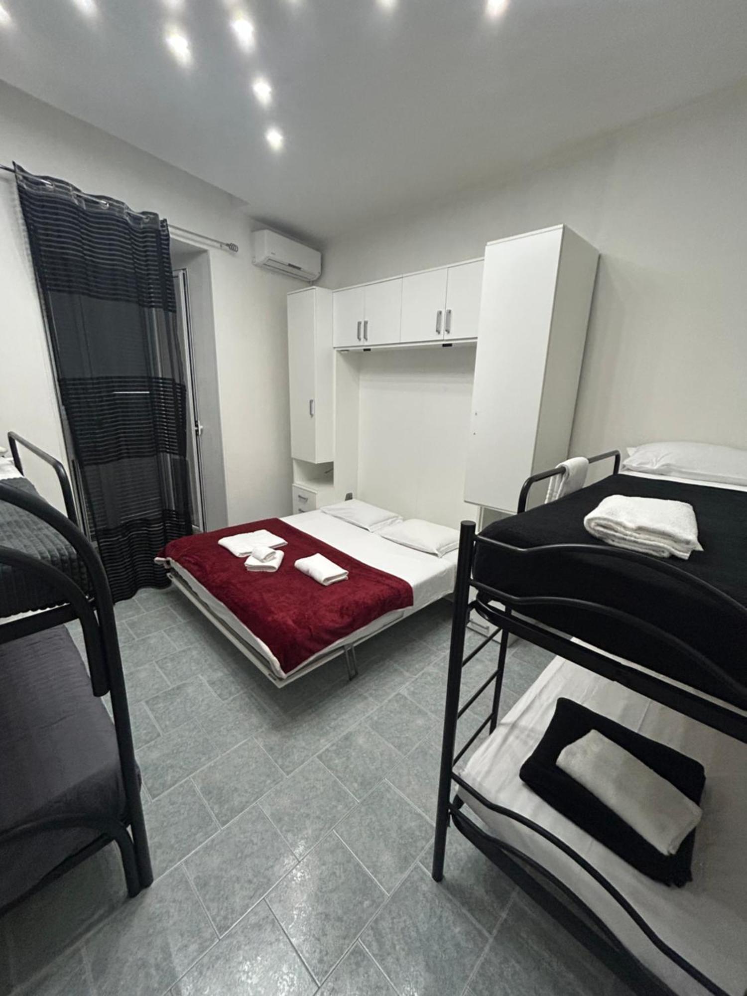 דירות נאפולי Da Concettina House מראה חיצוני תמונה